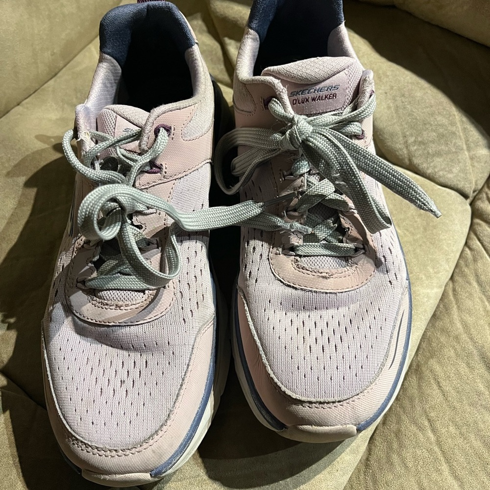 Skechers Women's Pale Pink Athletic Lace-Up Walking Sneakers